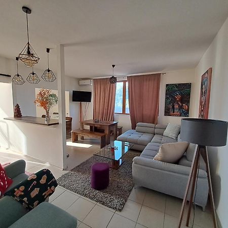 Ni Sofi 아파트 외부 사진